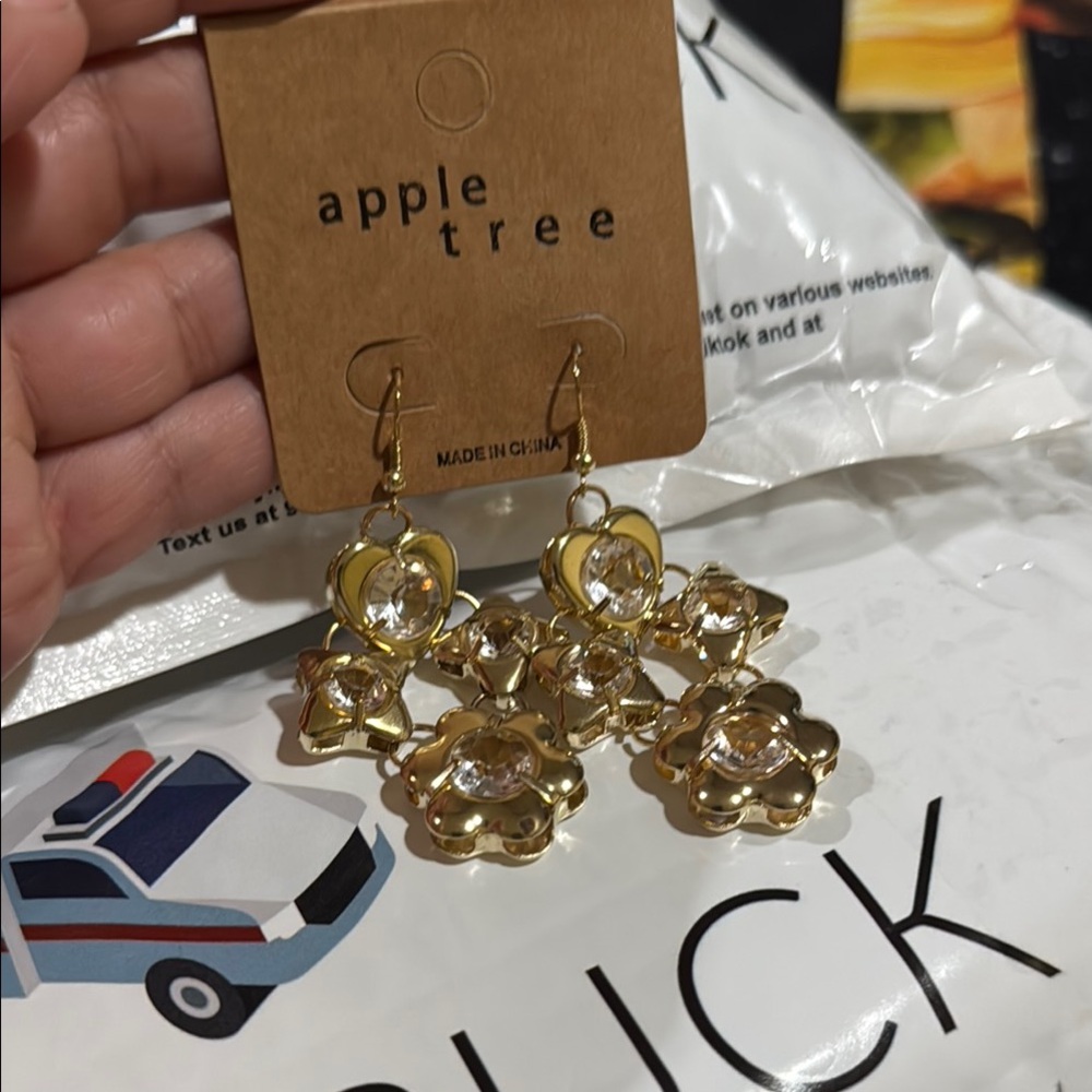 Hearts and flowers rhinstone earrings